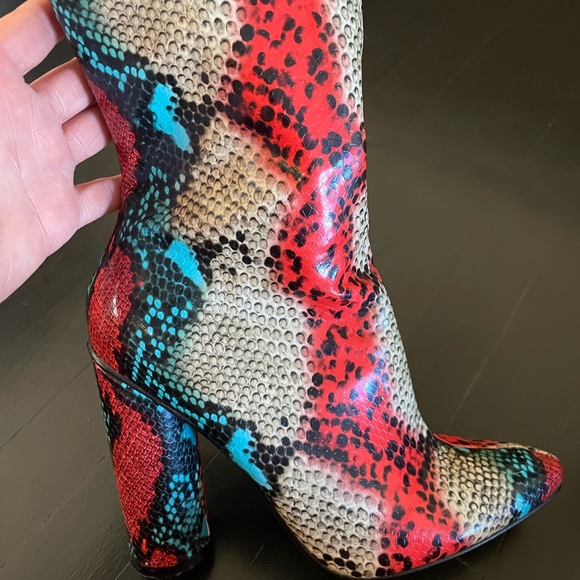 Snake skin design colorful knee high boots - Picture 5 of 10